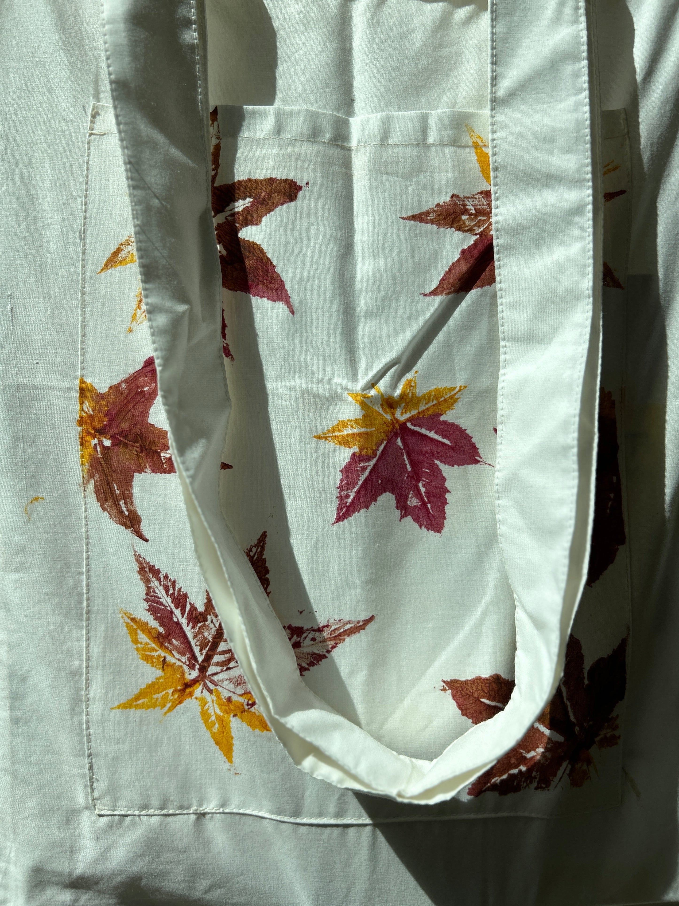 White Leaf Print Ira Tote