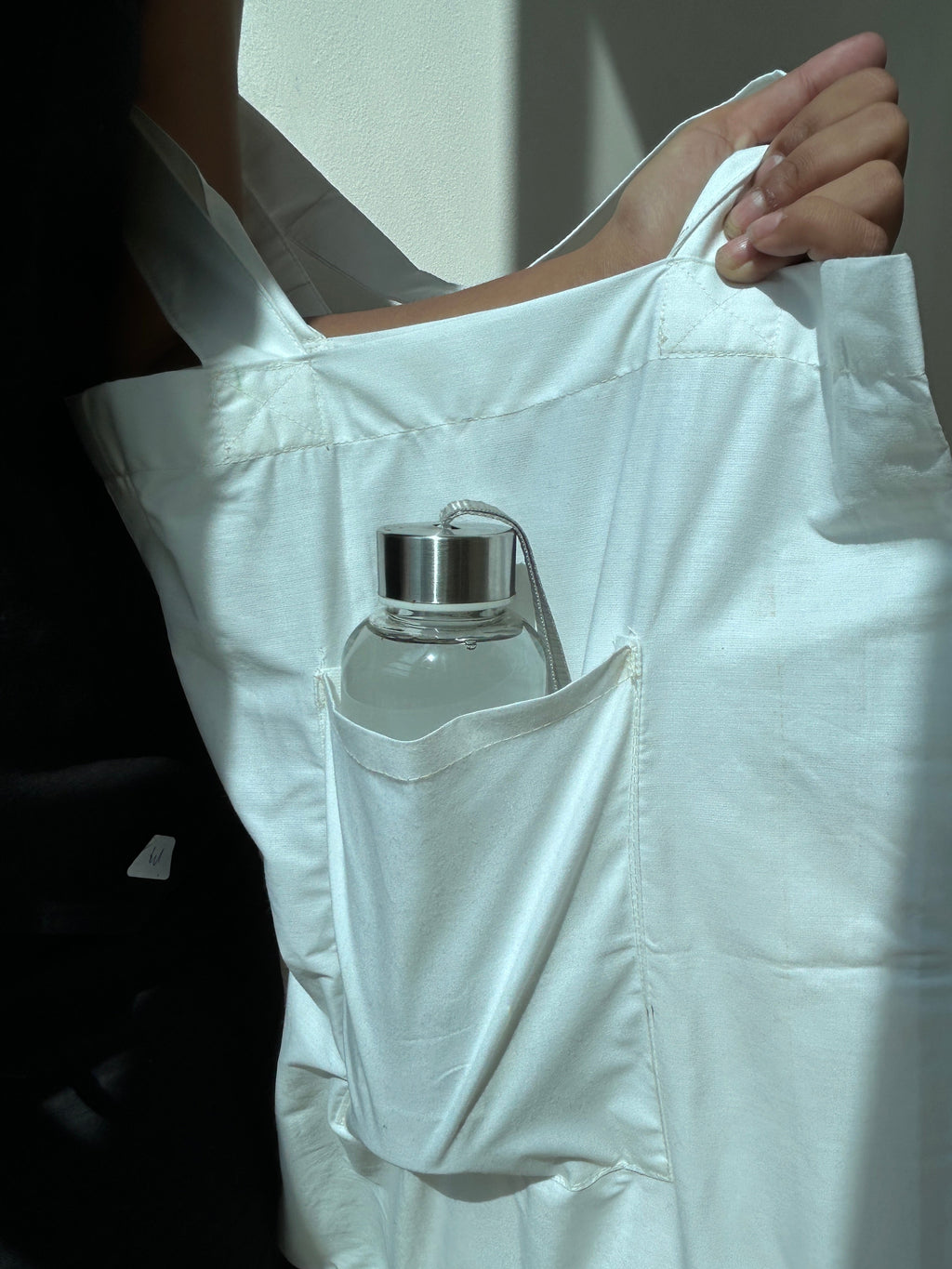 White Leaf Print Ira Tote